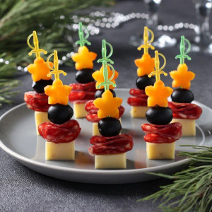 Canapé with sausage and cheese