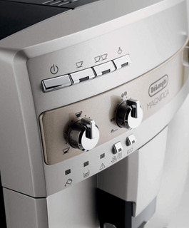 De'Longhi ESAM3300 Magnifica