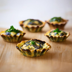 Mini spinach and mushroom quiches