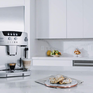 De'Longhi ESAM04110S Magnifica